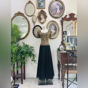 Elegant Black and Gold Women's Skirt